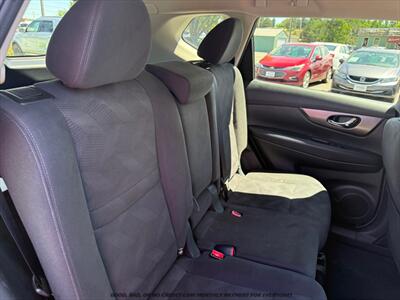 2015 Nissan Rogue SV   - Photo 16 - Garden City, ID 83714