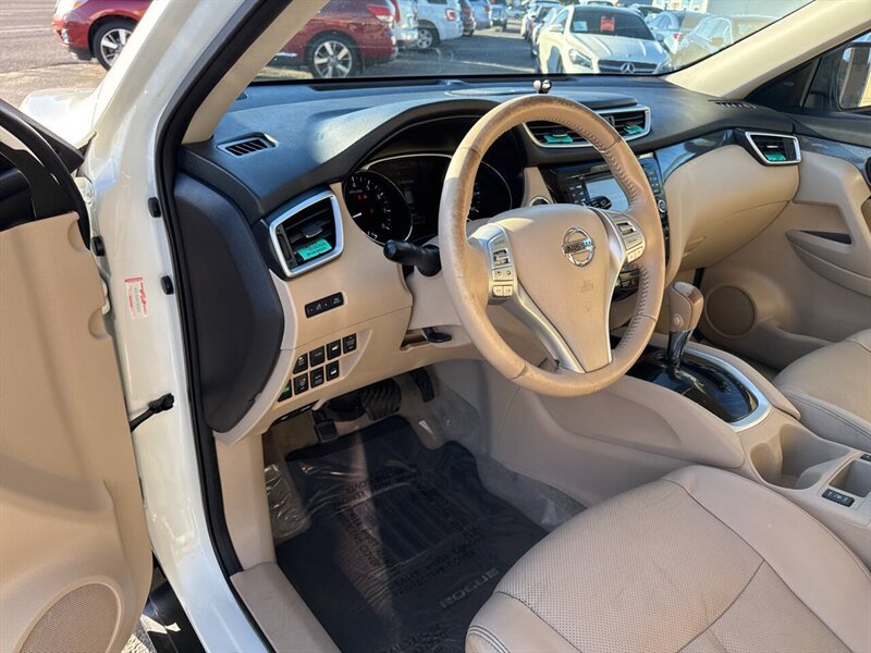 2015 Nissan Rogue SL AWD 4dr Crossover - Photo 11 - Garden City, ID 83714