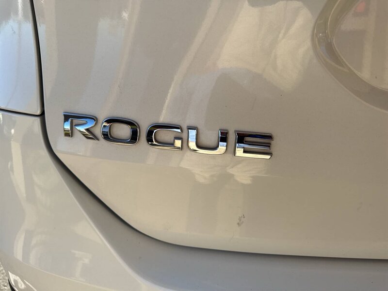 2015 Nissan Rogue SL AWD 4dr Crossover - Photo 31 - Garden City, ID 83714