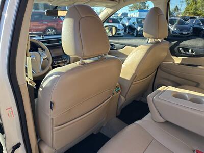 2015 Nissan Rogue SL AWD 4dr Crossover - Photo 16 - Garden City, ID 83714