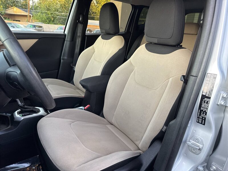 2016 Jeep Renegade Sport 4dr SUV - Photo 11 - Garden City, ID 83714