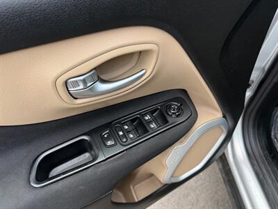 2016 Jeep Renegade Sport   - Photo 11 - Garden City, ID 83714