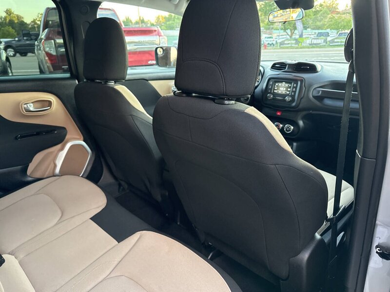 2016 Jeep Renegade Sport 4dr SUV - Photo 18 - Garden City, ID 83714