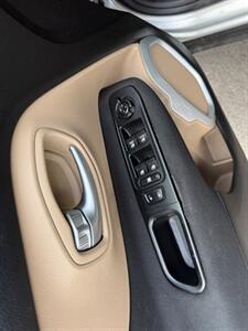 2016 Jeep Renegade Sport   - Photo 25 - Garden City, ID 83714