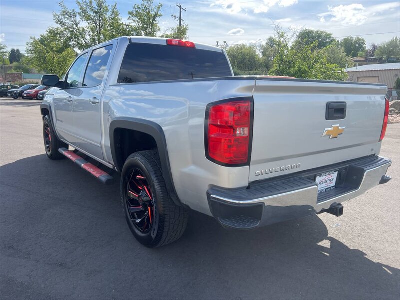 2017 Chevrolet Silverado 1500 LT 4x4 4dr Crew Cab 5.8 ft. SB - Photo 5 - Garden City, ID 83714