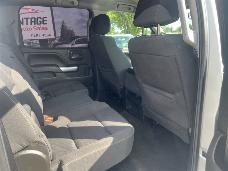 2017 Chevrolet Silverado 1500 LT 4x4 4dr Crew Cab 5.8 ft. SB - Photo 16 - Garden City, ID 83714