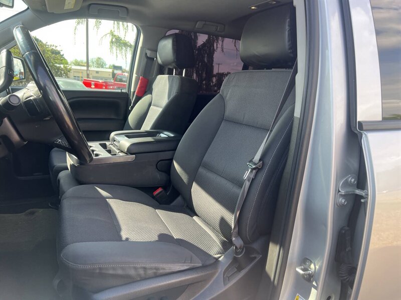 2017 Chevrolet Silverado 1500 LT 4x4 4dr Crew Cab 5.8 ft. SB - Photo 9 - Garden City, ID 83714