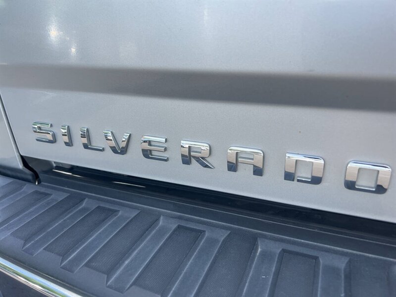 2017 Chevrolet Silverado 1500 LT 4x4 4dr Crew Cab 5.8 ft. SB - Photo 27 - Garden City, ID 83714