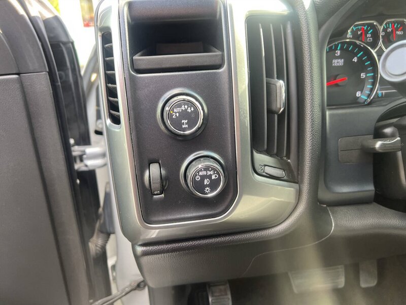 2017 Chevrolet Silverado 1500 LT 4x4 4dr Crew Cab 5.8 ft. SB - Photo 21 - Garden City, ID 83714
