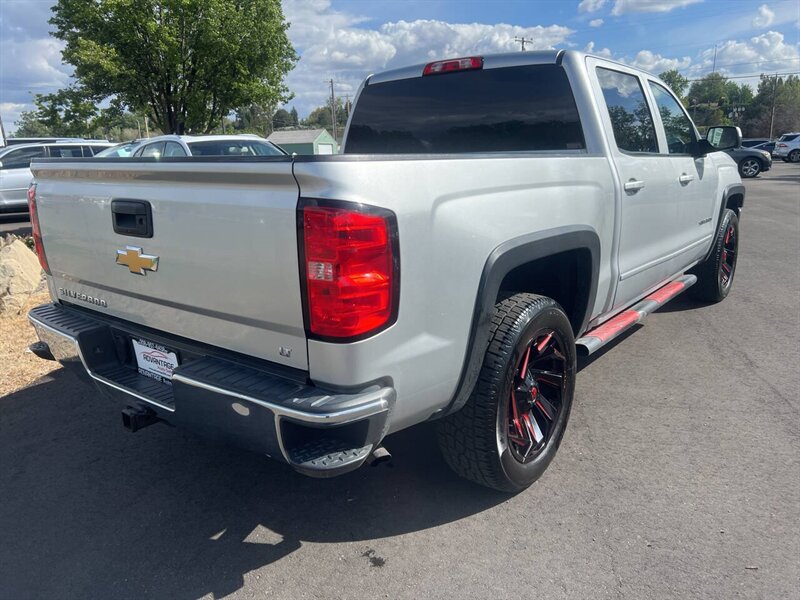 2017 Chevrolet Silverado 1500 LT 4x4 4dr Crew Cab 5.8 ft. SB - Photo 6 - Garden City, ID 83714