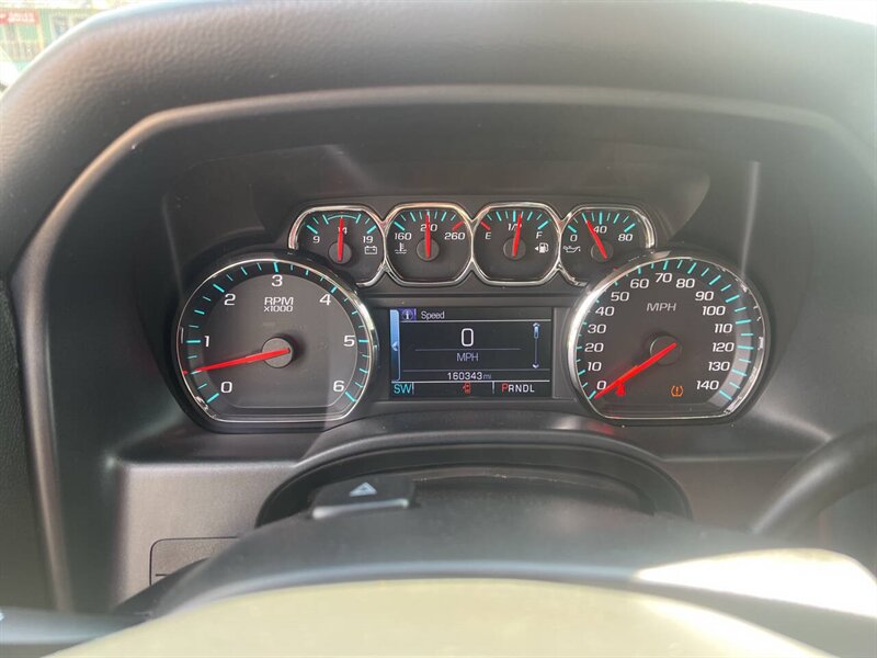 2017 Chevrolet Silverado 1500 LT 4x4 4dr Crew Cab 5.8 ft. SB - Photo 10 - Garden City, ID 83714