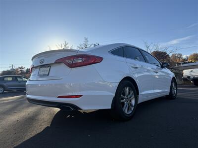 2016 Hyundai SONATA SE - Photo 7 - Garden City, ID 83714