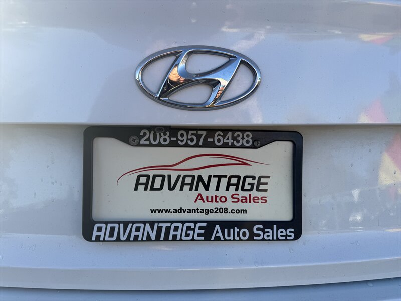 2016 Hyundai SONATA SE - Photo 27 - Garden City, ID 83714