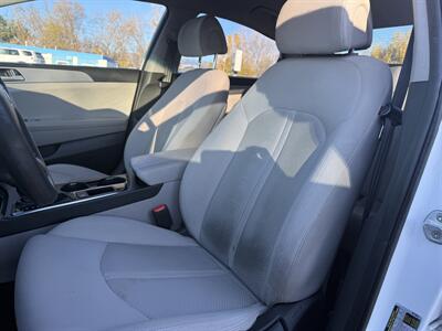 2016 Hyundai SONATA SE - Photo 11 - Garden City, ID 83714