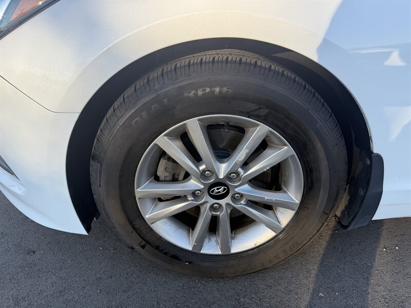 2016 Hyundai SONATA SE - Photo 20 - Garden City, ID 83714