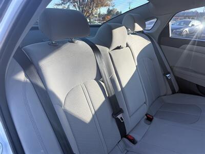 2016 Hyundai SONATA SE - Photo 15 - Garden City, ID 83714