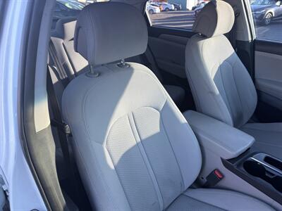 2016 Hyundai SONATA SE - Photo 17 - Garden City, ID 83714