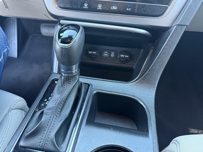 2016 Hyundai SONATA SE - Photo 25 - Garden City, ID 83714