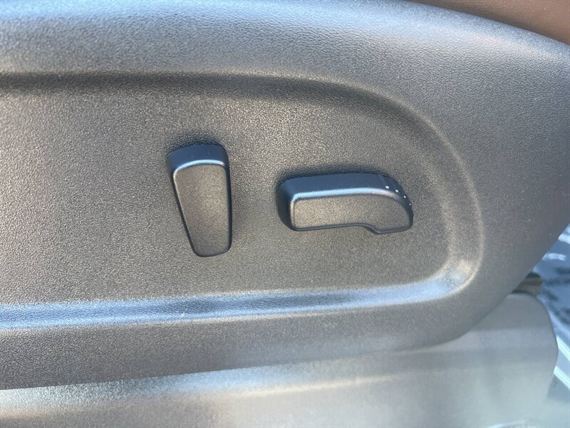 2016 Nissan Titan XD Platinum Reserve 4x4 4dr Crew Cab Pickup (Diesel) - Photo 30 - Garden City, ID 83714