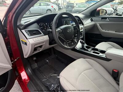 2015 Hyundai SONATA SE   - Photo 10 - Garden City, ID 83714