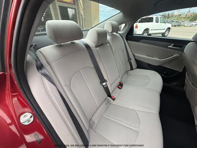 2015 Hyundai SONATA SE   - Photo 16 - Garden City, ID 83714