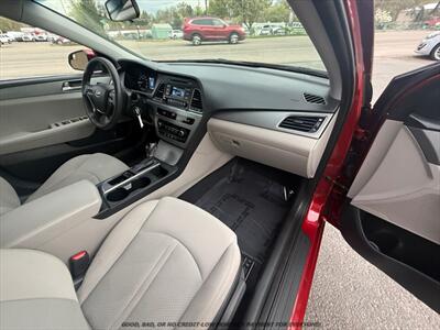 2015 Hyundai SONATA SE   - Photo 19 - Garden City, ID 83714