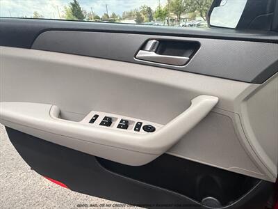 2015 Hyundai SONATA SE   - Photo 24 - Garden City, ID 83714