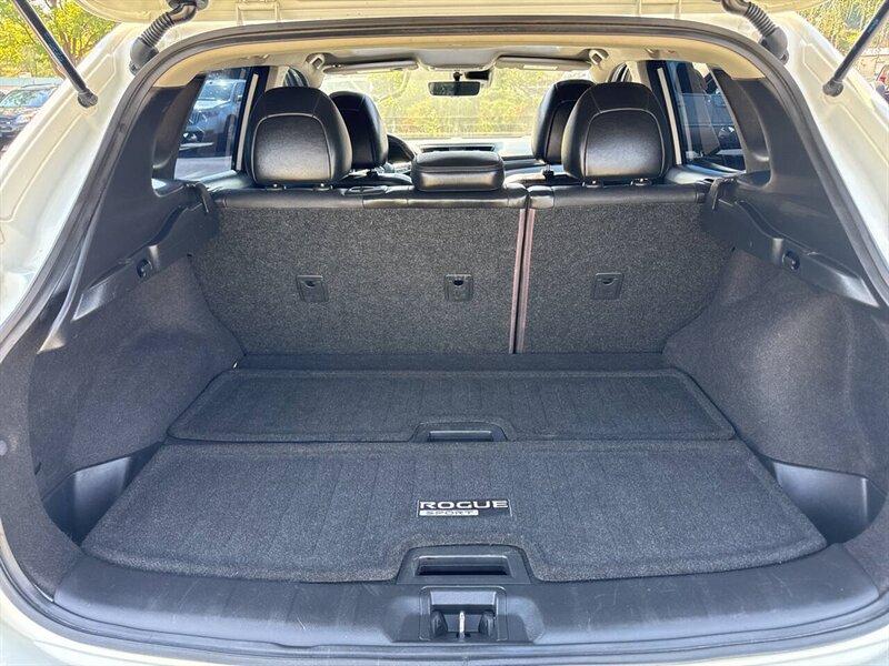 2017 Nissan Rogue Sport SL AWD 4dr Crossover - Photo 16 - Garden City, ID 83714