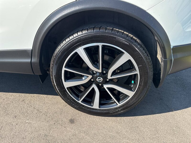 2017 Nissan Rogue Sport SL AWD 4dr Crossover - Photo 22 - Garden City, ID 83714