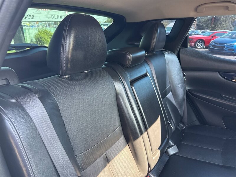 2017 Nissan Rogue Sport SL AWD 4dr Crossover - Photo 17 - Garden City, ID 83714