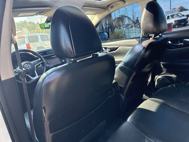 2017 Nissan Rogue Sport SL AWD 4dr Crossover - Photo 14 - Garden City, ID 83714