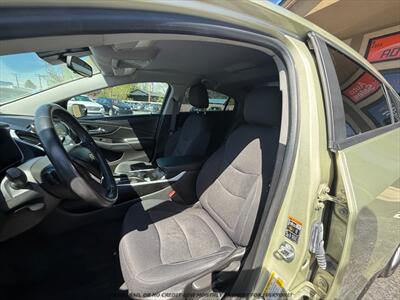 2017 Chevrolet Volt LT   - Photo 11 - Garden City, ID 83714