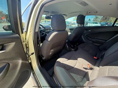 2017 Chevrolet Volt LT   - Photo 14 - Garden City, ID 83714