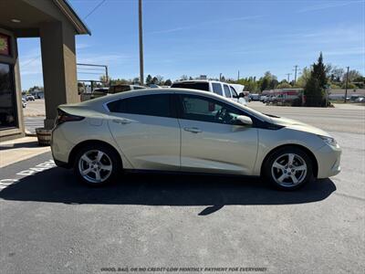 2017 Chevrolet Volt LT   - Photo 8 - Garden City, ID 83714