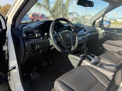 2017 Honda Pilot EX-L   - Photo 11 - Garden City, ID 83714