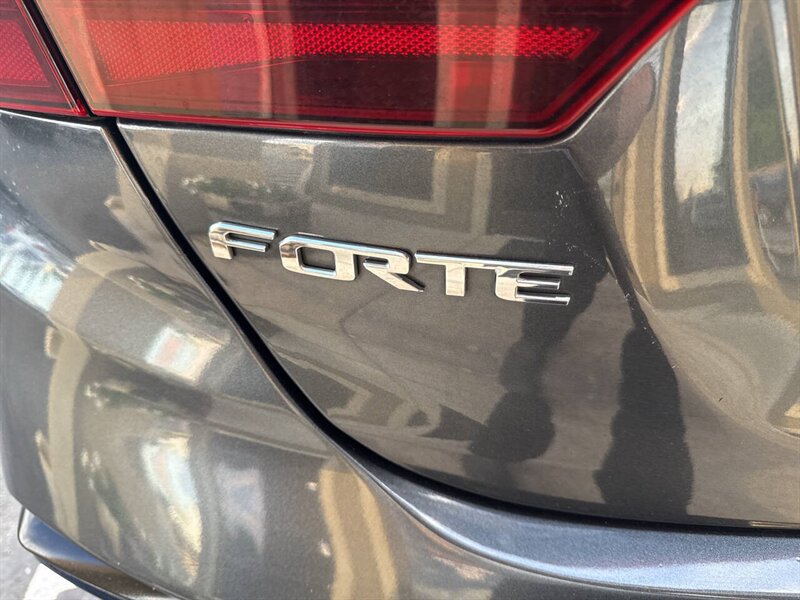 2019 Kia Forte LXS 4dr Sedan - Photo 28 - Garden City, ID 83714