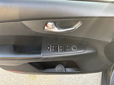 2019 Kia Forte LXS 4dr Sedan - Photo 23 - Garden City, ID 83714