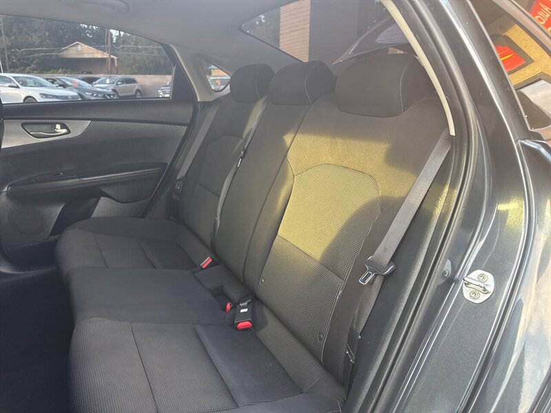 2019 Kia Forte LXS 4dr Sedan - Photo 15 - Garden City, ID 83714