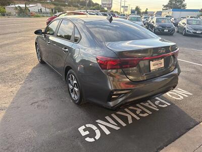 2019 Kia Forte LXS 4dr Sedan - Photo 5 - Garden City, ID 83714