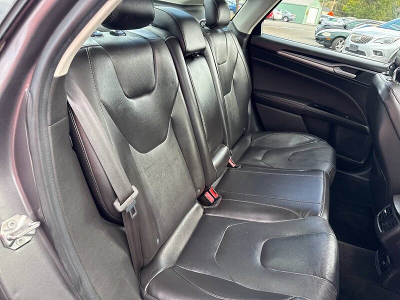 2013 Ford Fusion Hybrid Titanium 4dr Sedan - Photo 18 - Garden City, ID 83714