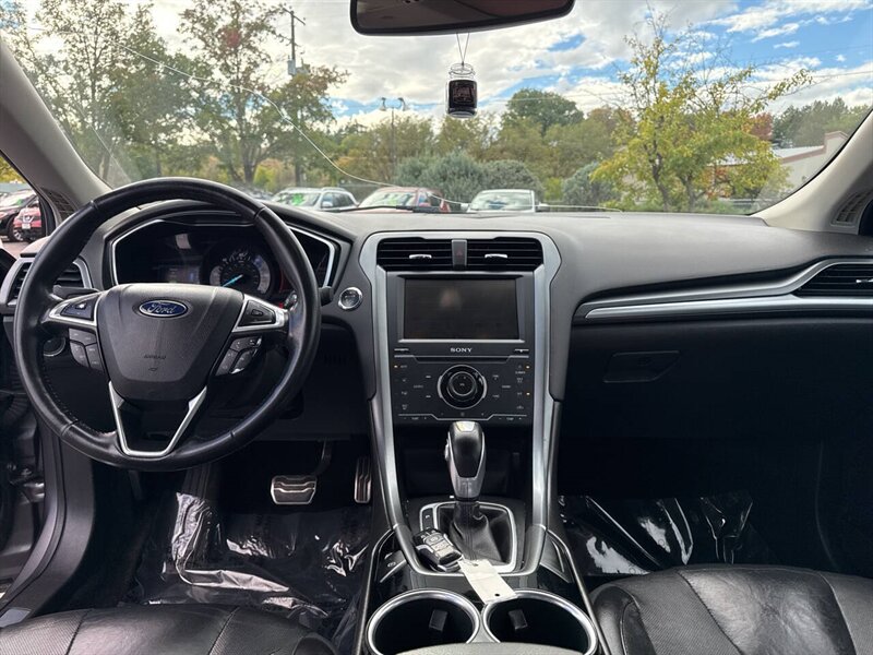 2013 Ford Fusion Hybrid Titanium 4dr Sedan - Photo 9 - Garden City, ID 83714