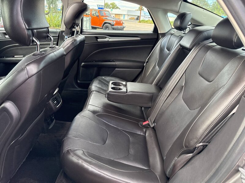 2013 Ford Fusion Hybrid Titanium 4dr Sedan - Photo 15 - Garden City, ID 83714