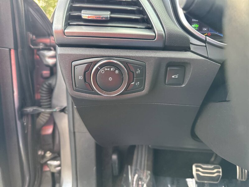 2013 Ford Fusion Hybrid Titanium 4dr Sedan - Photo 25 - Garden City, ID 83714