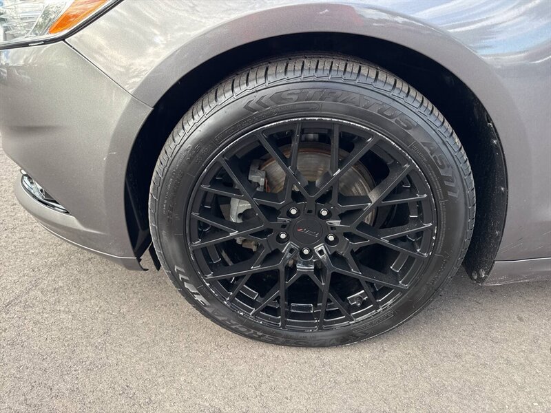 2013 Ford Fusion Hybrid Titanium 4dr Sedan - Photo 23 - Garden City, ID 83714