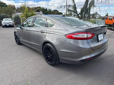 2013 Ford Fusion Hybrid Titanium 4dr Sedan - Photo 5 - Garden City, ID 83714