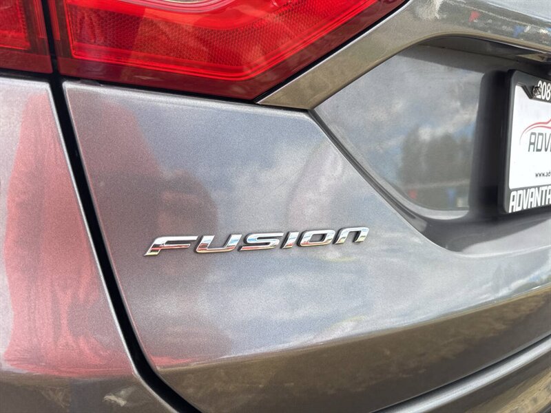 2013 Ford Fusion Hybrid Titanium 4dr Sedan - Photo 29 - Garden City, ID 83714