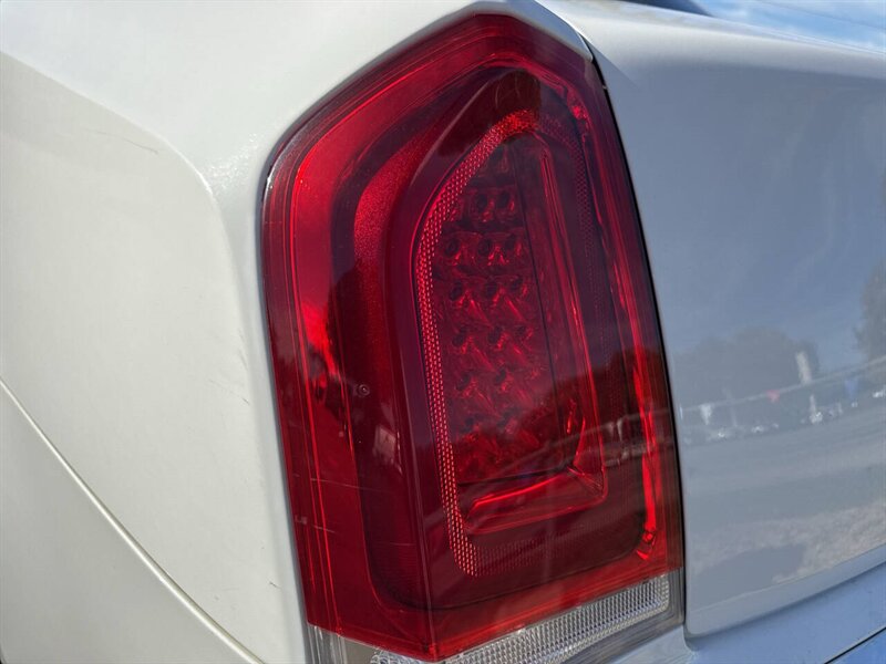 2016 Chrysler 300 C 4dr Sedan - Photo 35 - Garden City, ID 83714