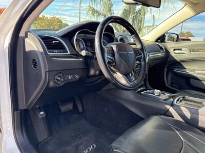 2016 Chrysler 300 C 4dr Sedan - Photo 11 - Garden City, ID 83714