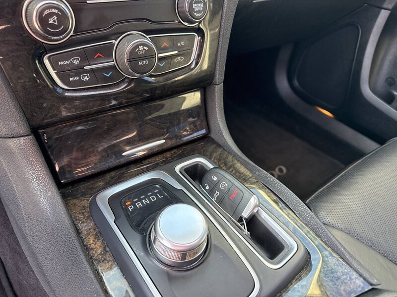 2016 Chrysler 300 C 4dr Sedan - Photo 30 - Garden City, ID 83714