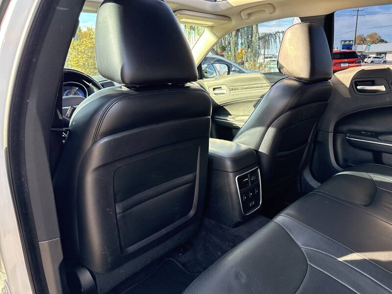 2016 Chrysler 300 C 4dr Sedan - Photo 16 - Garden City, ID 83714